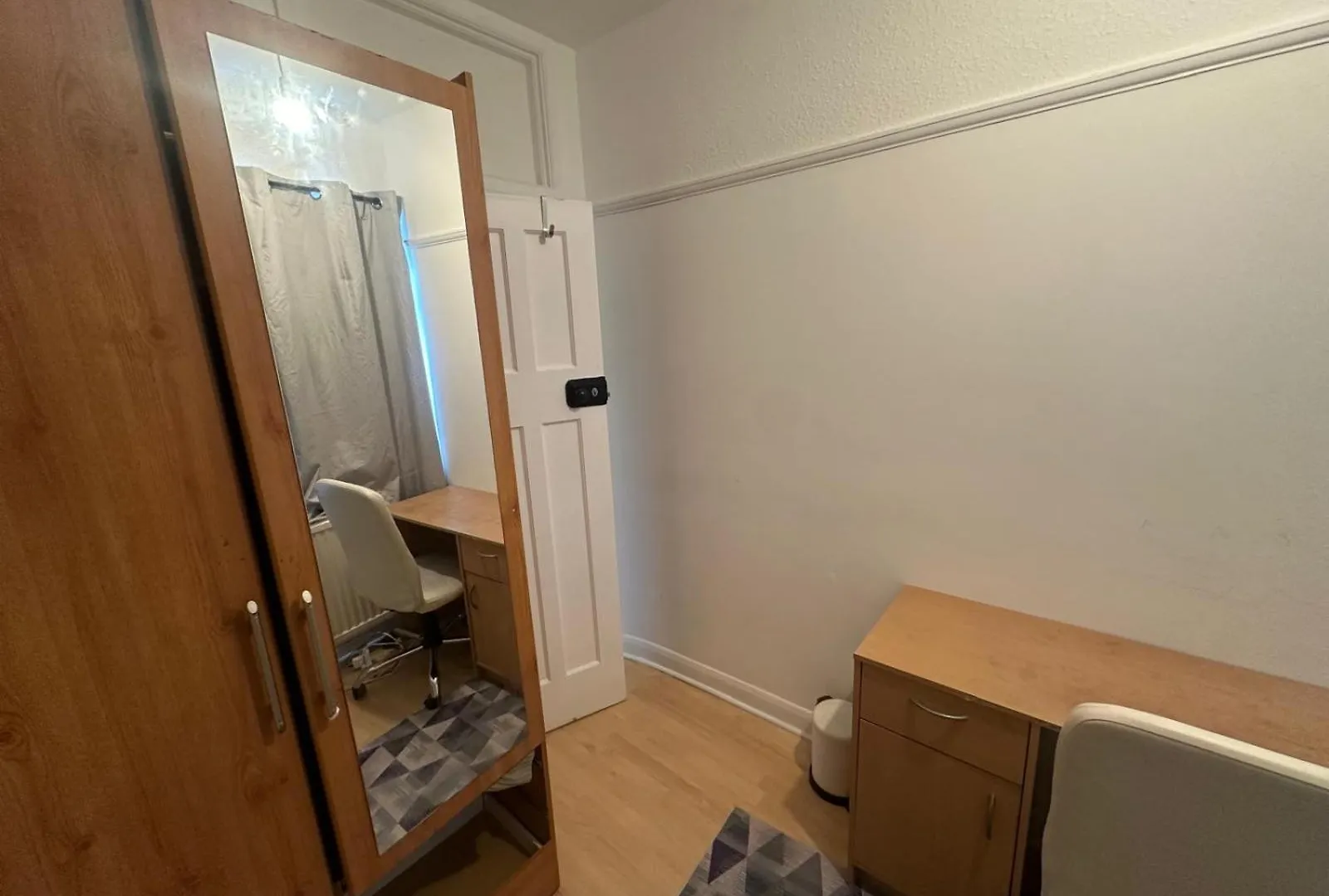 Queenel Room Eltham